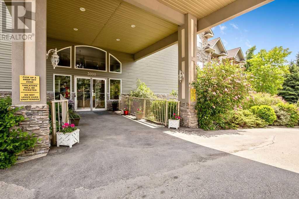Single Family House for Sale in  Millrise Point SW Millrise Calgary 