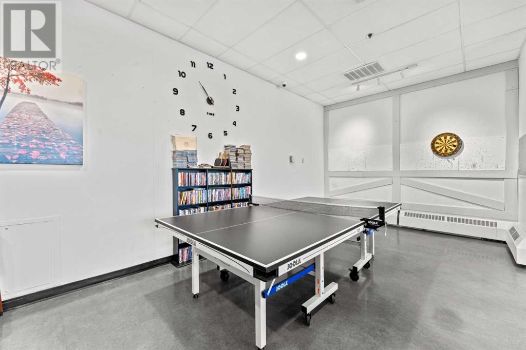 Single Family House High rise for Sale in    Avenue NW Bowness Calgary 
