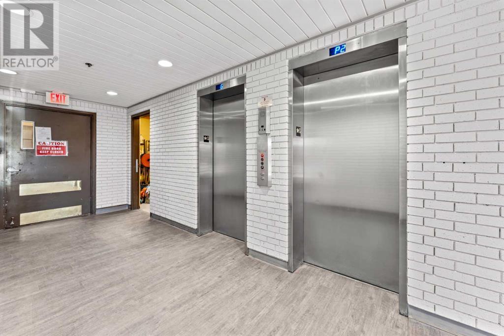 Single Family House High rise for Sale in    Avenue NW Bowness Calgary 