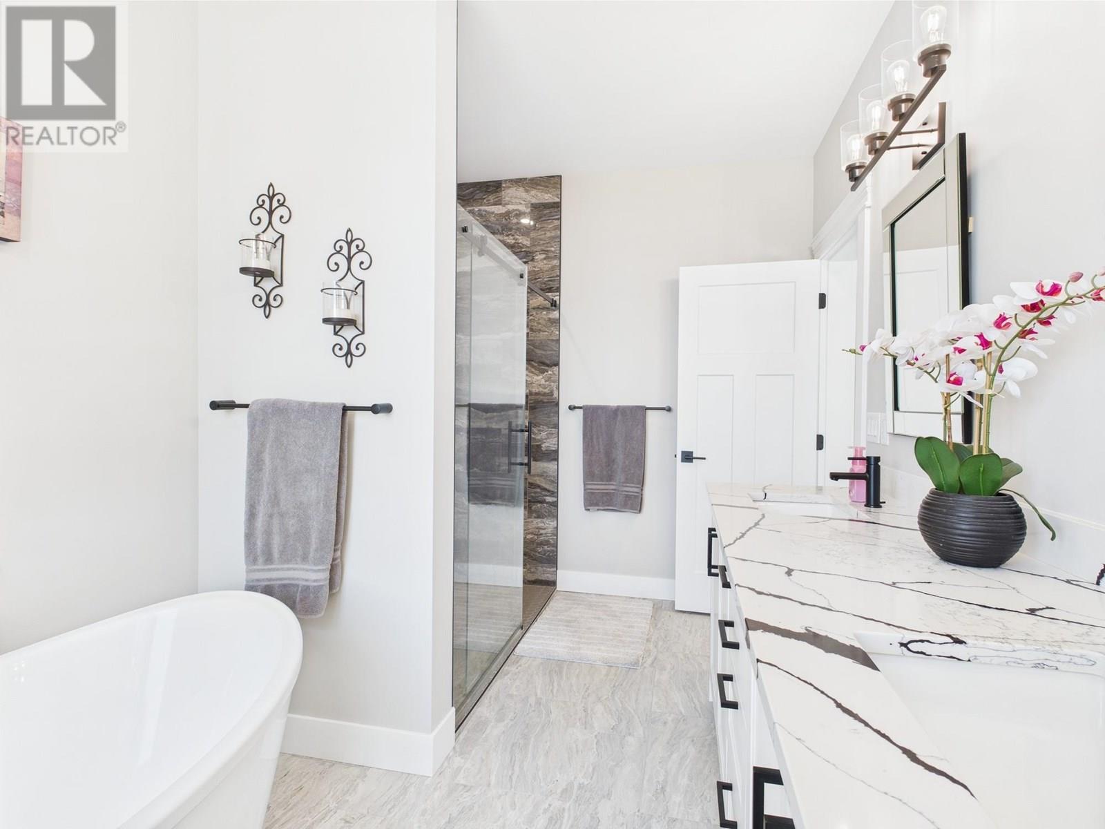 125 FALCON Place, Osoyoos
