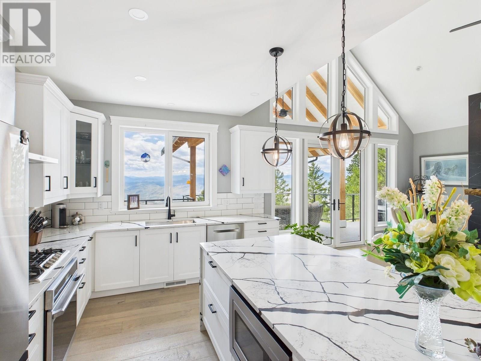 125 FALCON Place, Osoyoos