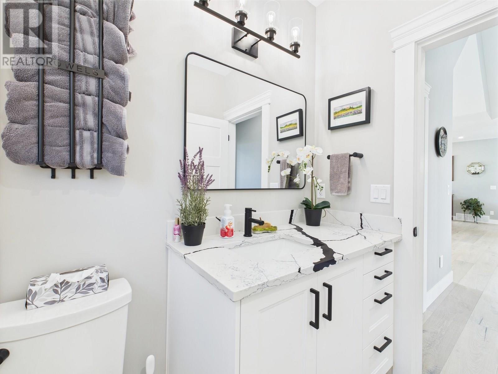 125 FALCON Place, Osoyoos