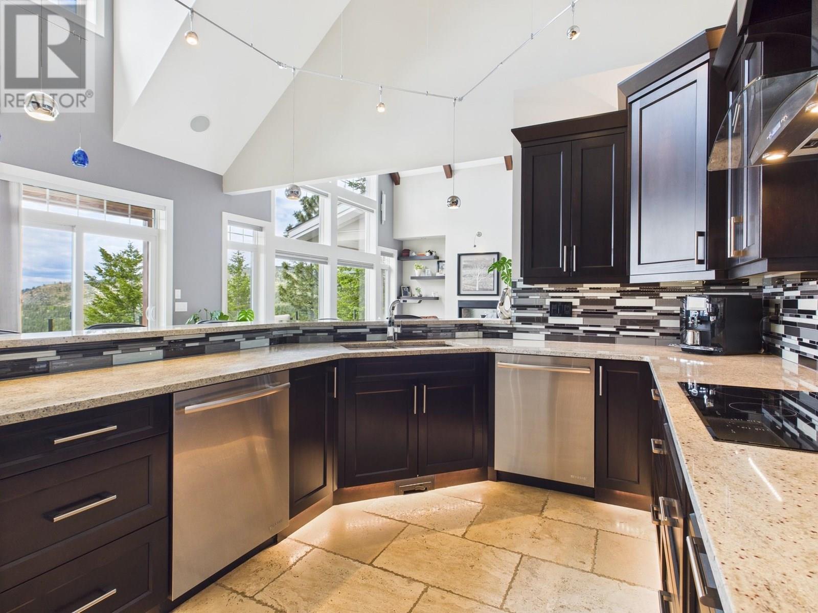  560 SASQUATCH Trail, Osoyoos