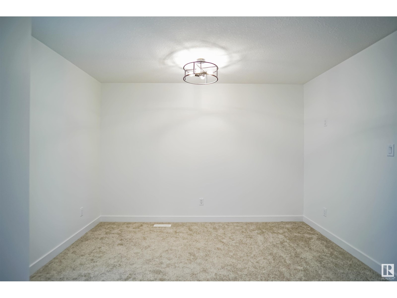 Photo 15 of 9716 Carson Pl Sw, Edmonton AB