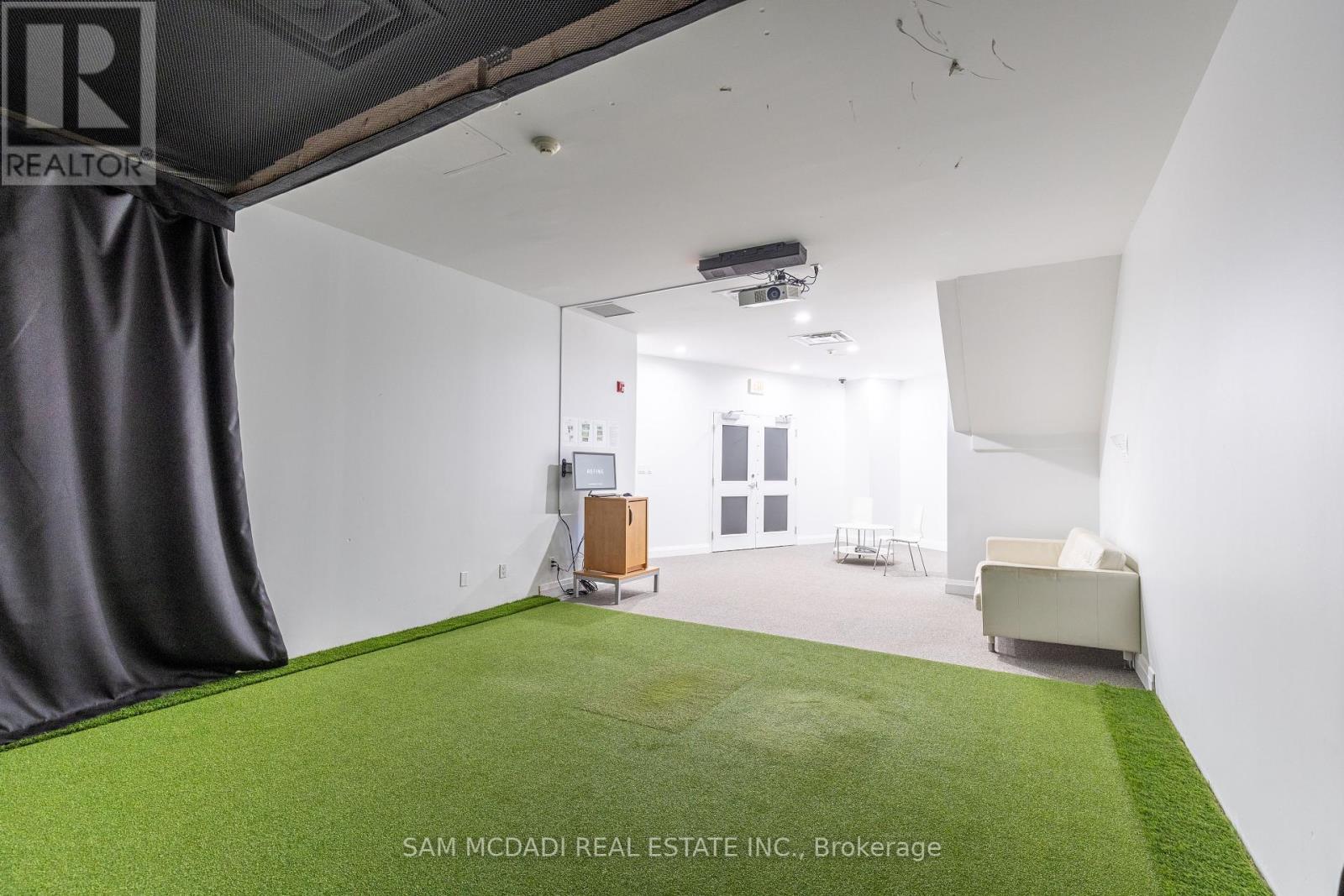Photo 15 of 85 9 Windermere Avenue, Toronto ON