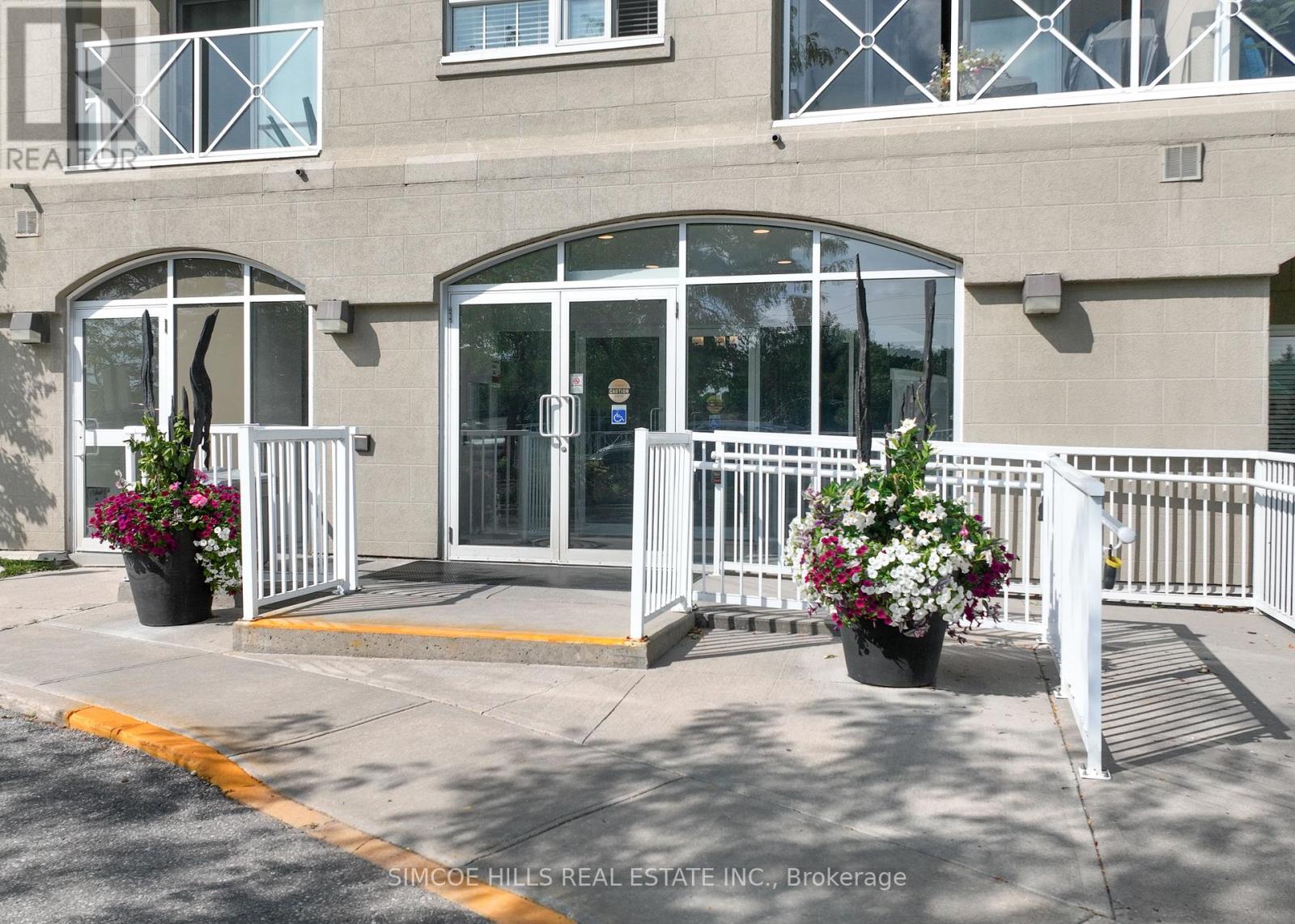 Photo 4 of 402 354 Atherley Road, Orillia ON