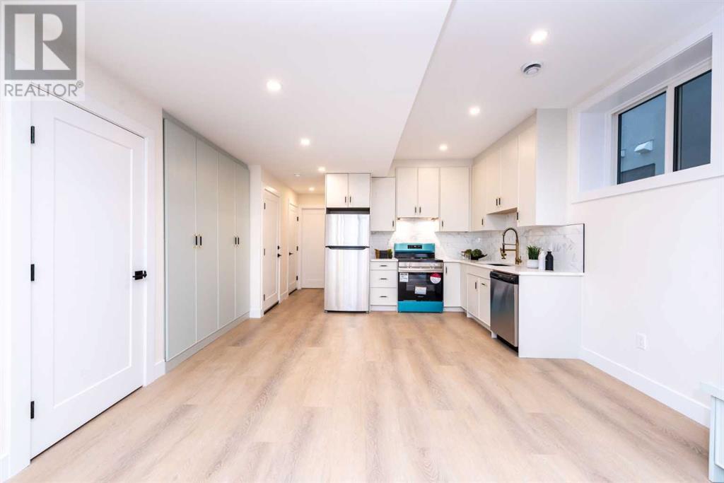 Single Family House for Sale in   Avenue SW Shaganappi Calgary 