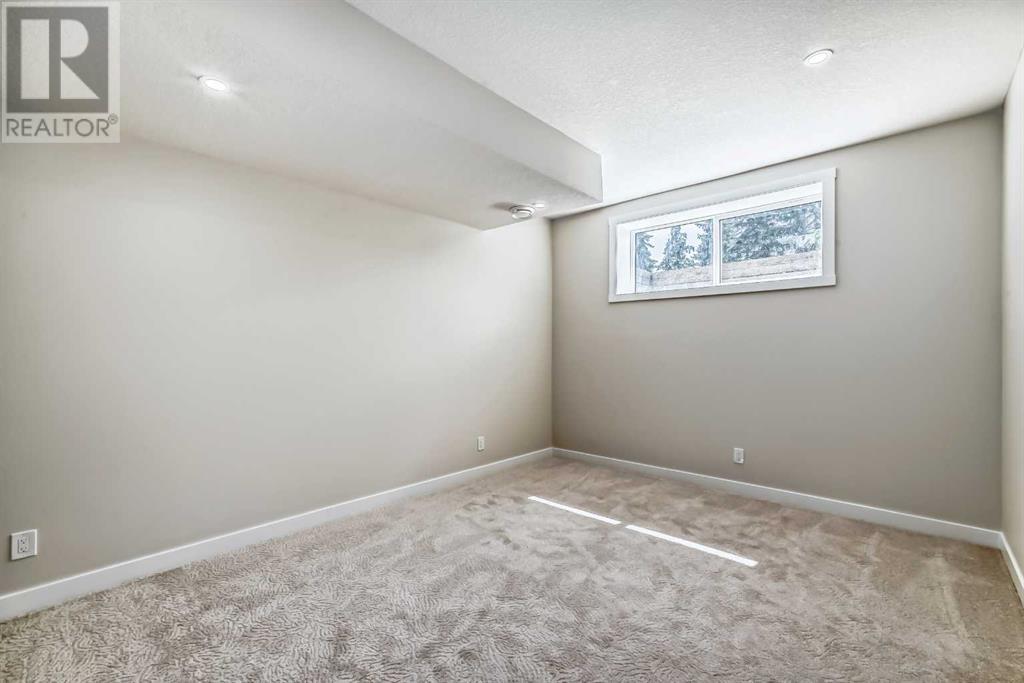 Single Family House for Sale in   Street NW Bowness Calgary 