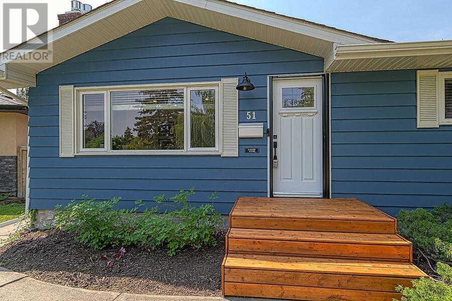 Single Family House Bungalow for Sale in  Hollyburn Road SW Haysboro Calgary 