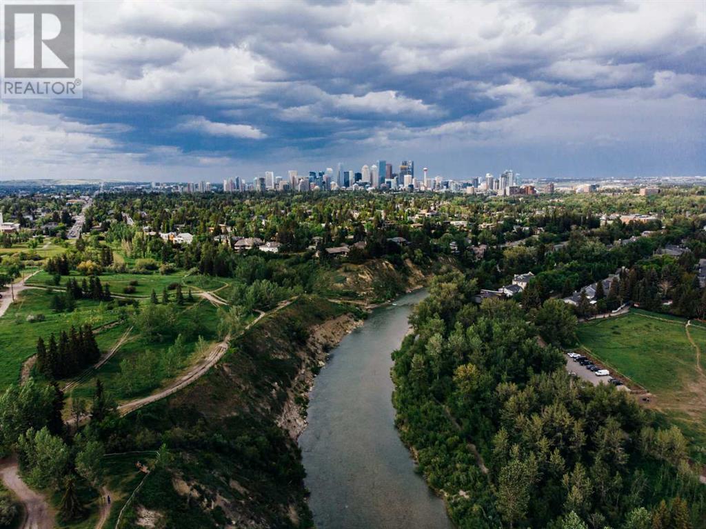 Single Family House for Sale in   Avenue SW Altadore Calgary 