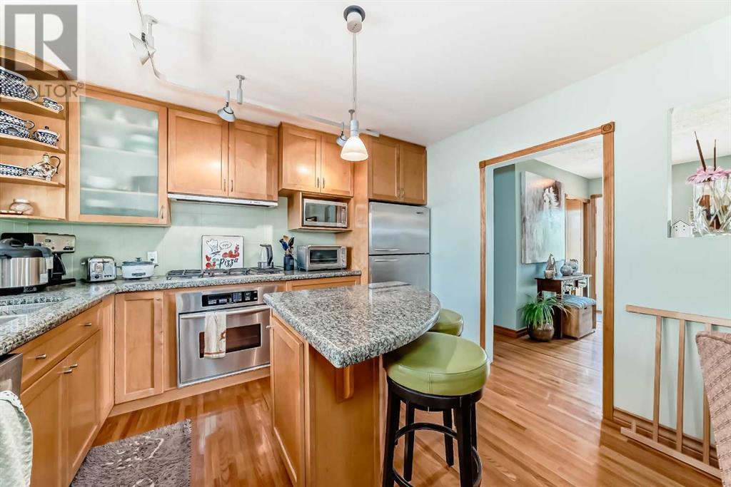 Single Family House Bungalow for Sale in  Windermere Road SW Wildwood Calgary 