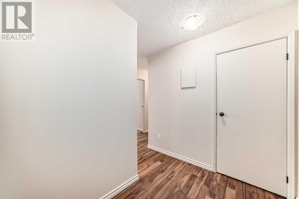 Single Family House for Sale in    Avenue SW Windsor Park Calgary 