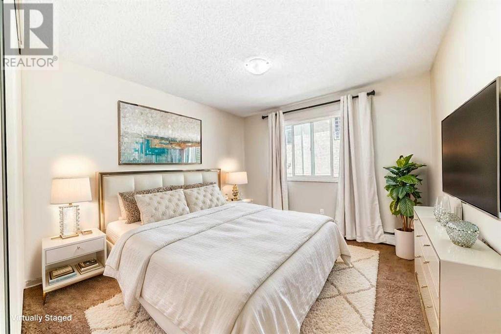 Single Family House for Sale in    Avenue SW Windsor Park Calgary 