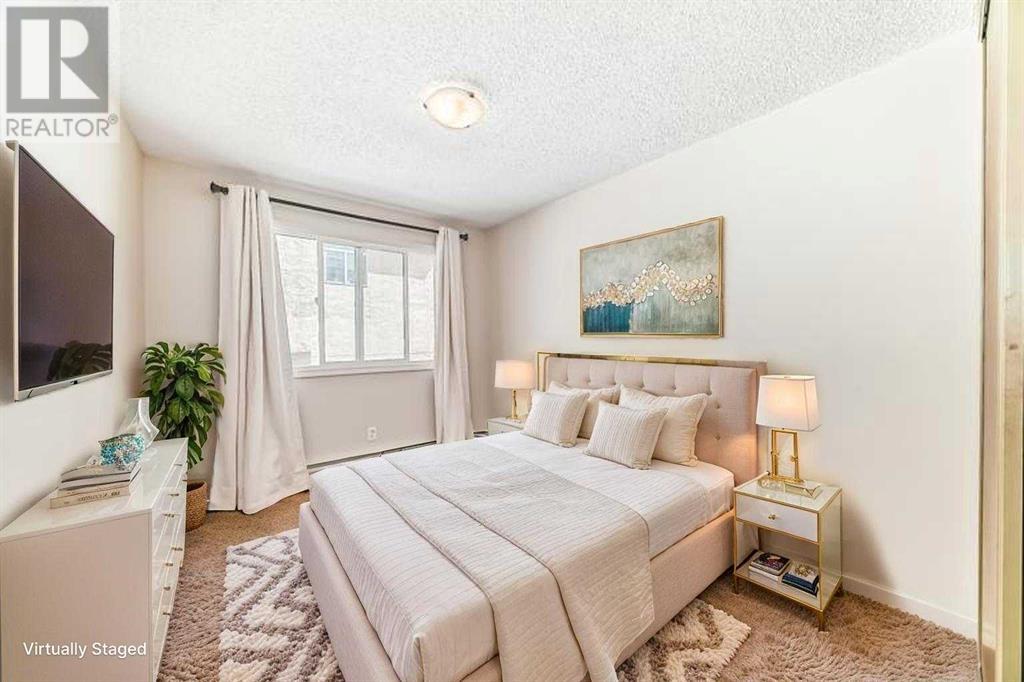 Single Family House for Sale in    Avenue SW Windsor Park Calgary 