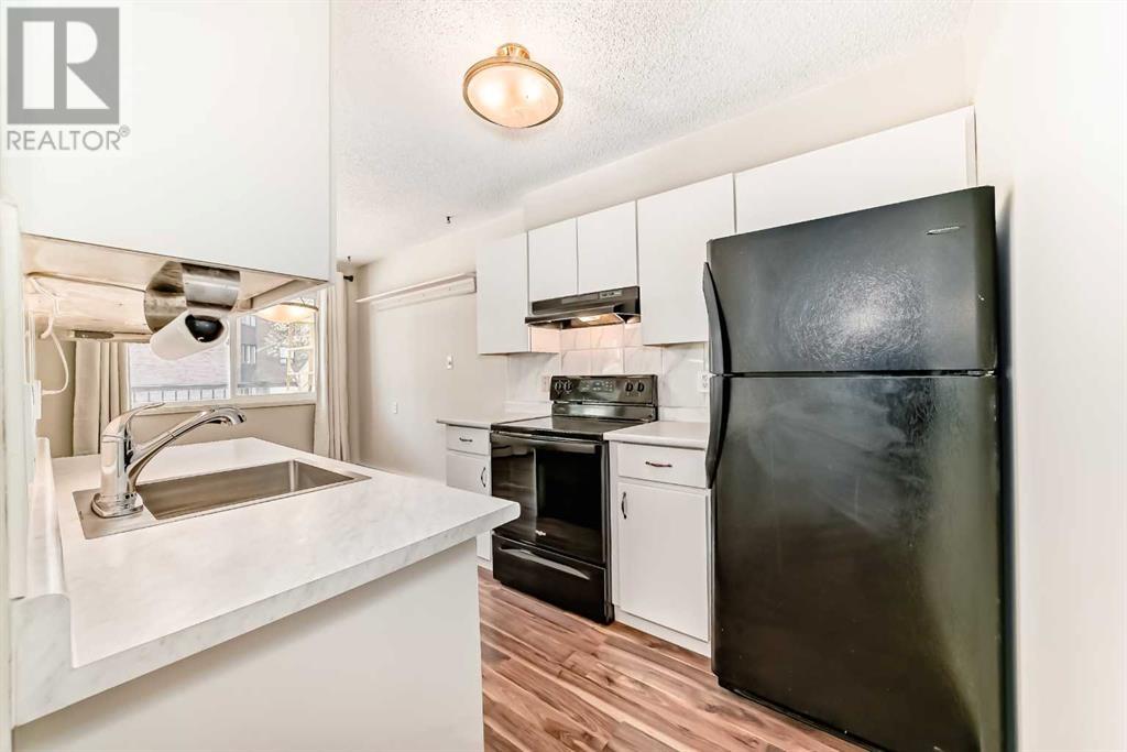 Single Family House for Sale in    Avenue SW Windsor Park Calgary 