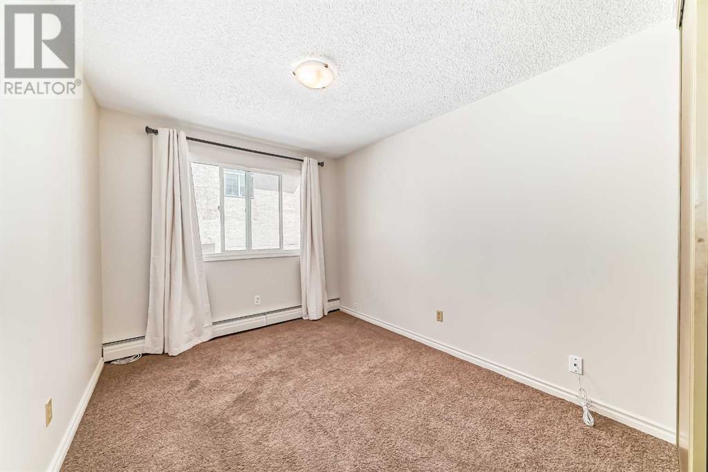 Single Family House for Sale in    Avenue SW Windsor Park Calgary 