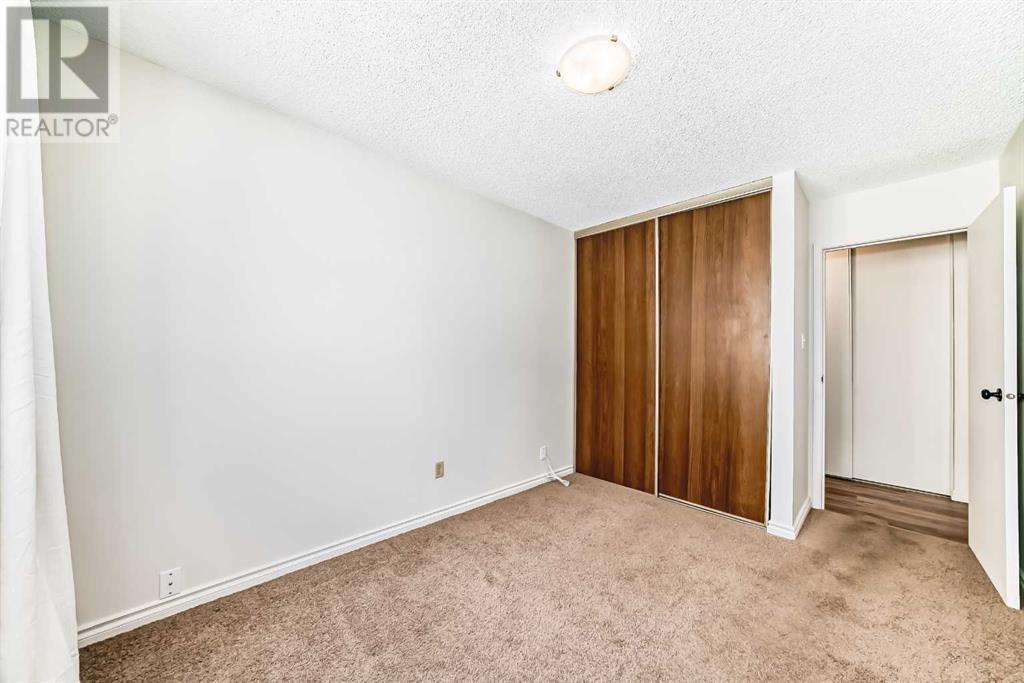 Single Family House for Sale in    Avenue SW Windsor Park Calgary 