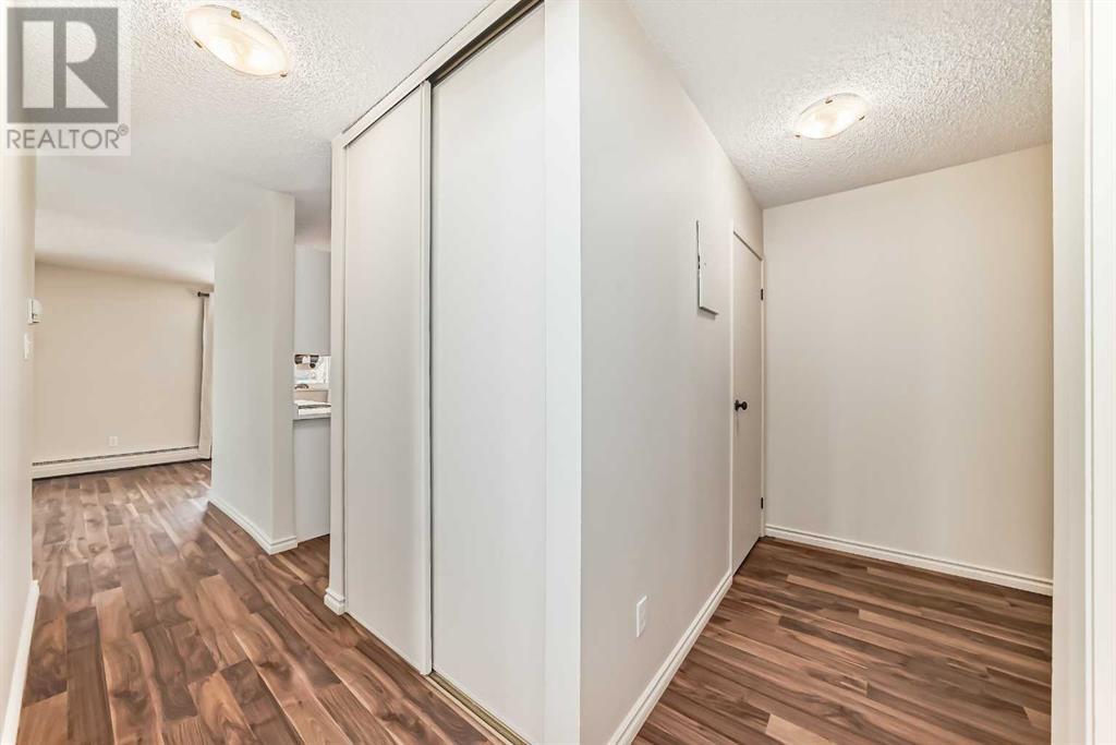 Single Family House for Sale in    Avenue SW Windsor Park Calgary 