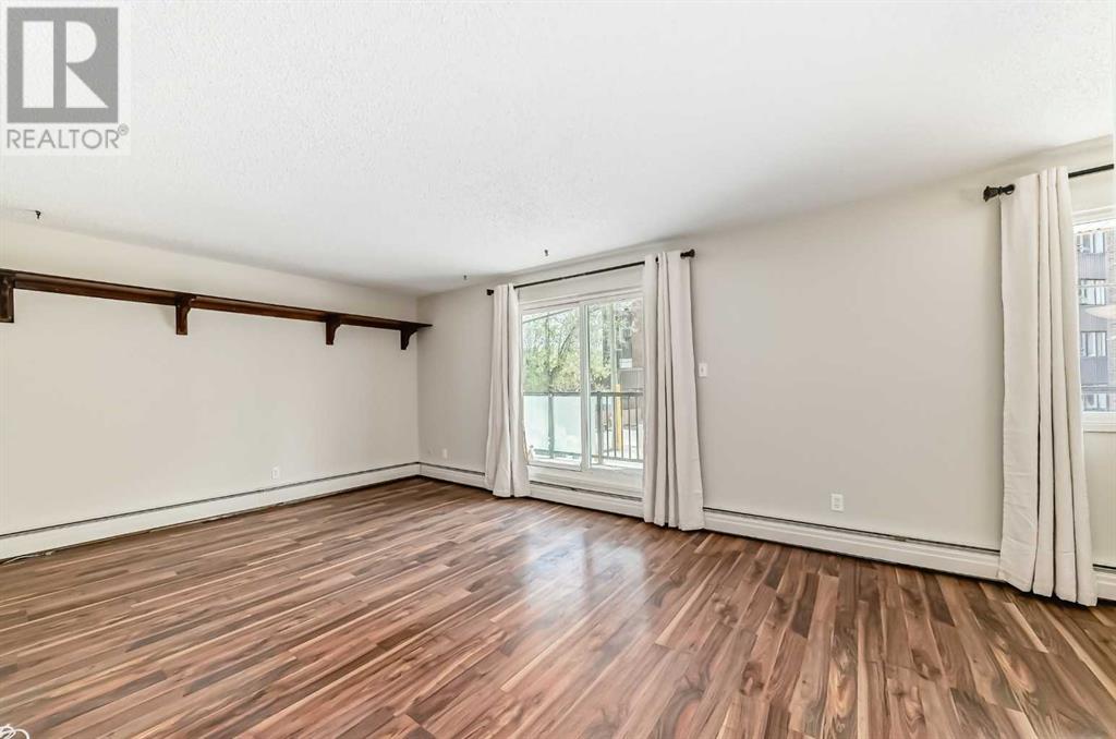 Single Family House for Sale in    Avenue SW Windsor Park Calgary 