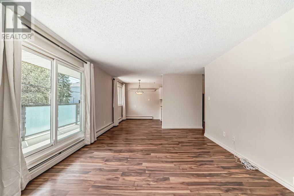 Single Family House for Sale in    Avenue SW Windsor Park Calgary 