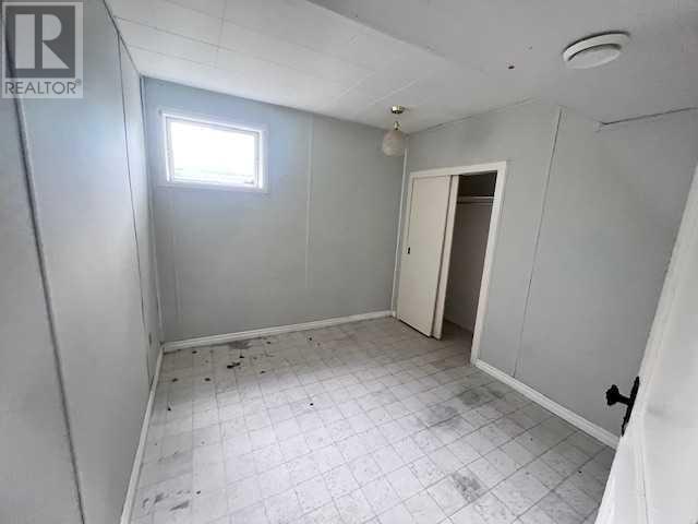Photo 17 of 100 1st Avenue, Neilburg SK