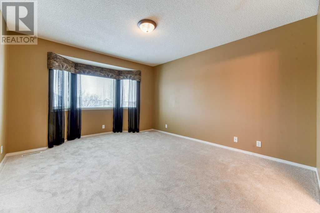 Single Family House for Sale in  TUSCANY RAVINE Road NW Tuscany Calgary 