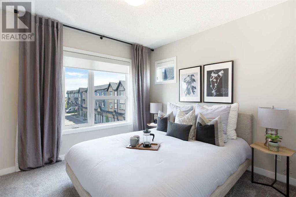 Photo 14 of 896 Belmont Drive Sw, Calgary AB