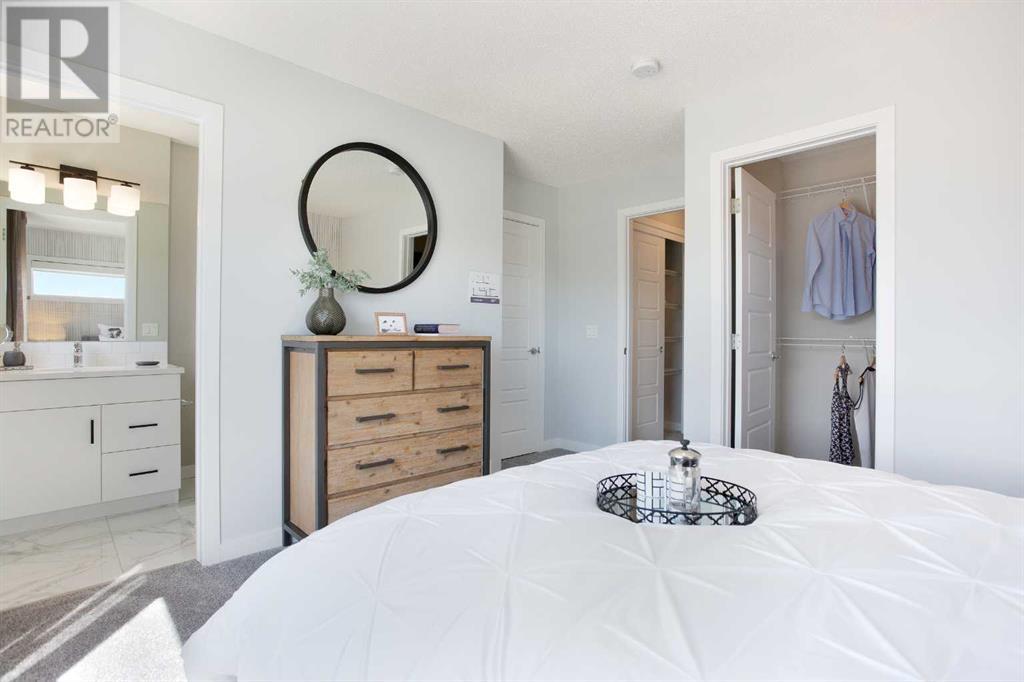Photo 20 of 896 Belmont Drive Sw, Calgary AB