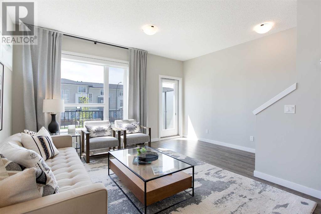 Photo 10 of 896 Belmont Drive Sw, Calgary AB