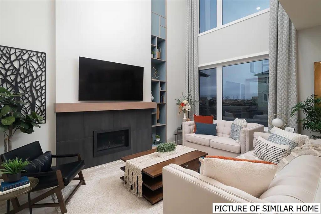 Photo 2 of 107 Granite Grove Road, Winnipeg MB