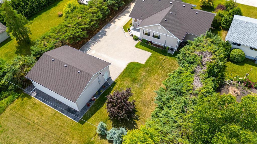 Photo 20 of 814 Fifth Street N, Beausejour MB