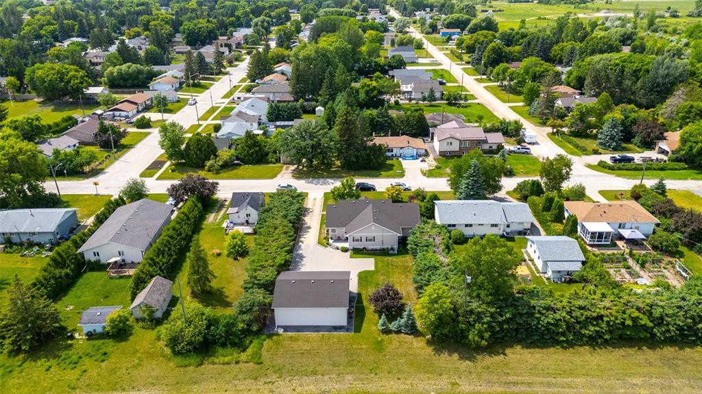 Photo 13 of 814 Fifth Street N, Beausejour MB