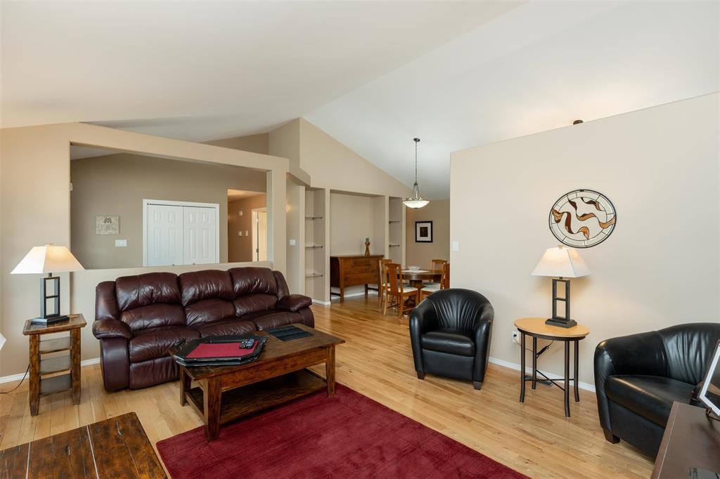 Photo 25 of 814 Fifth Street N, Beausejour MB