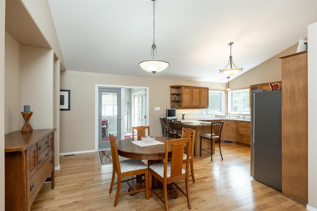 Photo 38 of 814 Fifth Street N, Beausejour MB