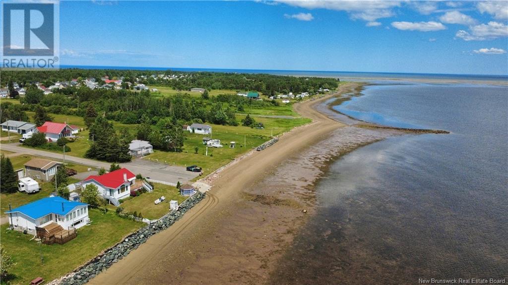 Photo 2 of 52 Rue Blanchard, Maisonnette NB