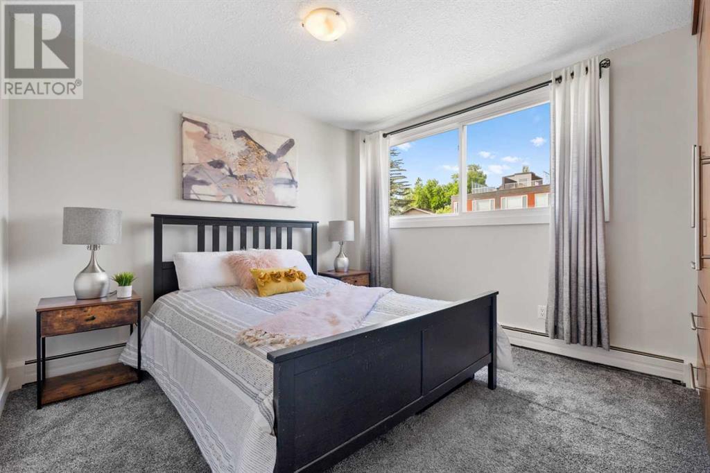 Single Family House for Sale in   A Street SW Bankview Calgary 