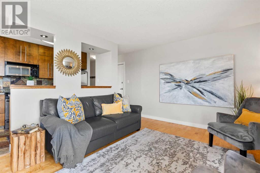 Single Family House for Sale in   A Street SW Bankview Calgary 