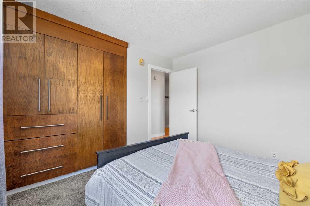 Single Family House for Sale in   A Street SW Bankview Calgary 