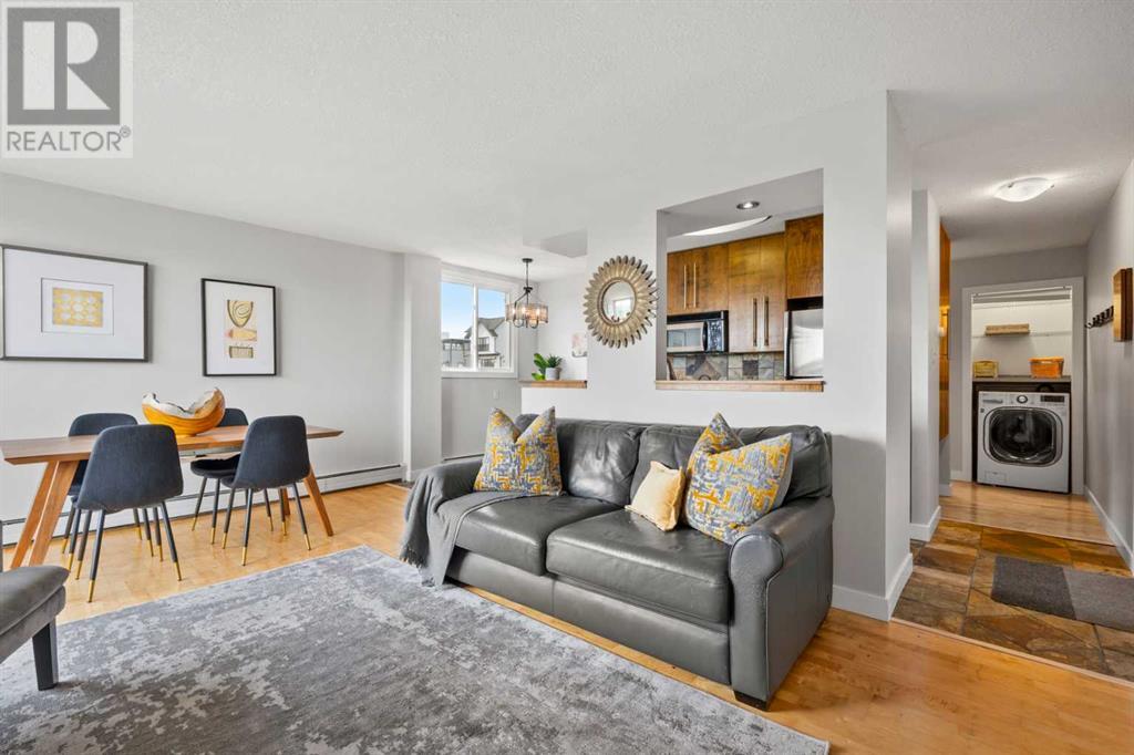 Single Family House for Sale in   A Street SW Bankview Calgary 