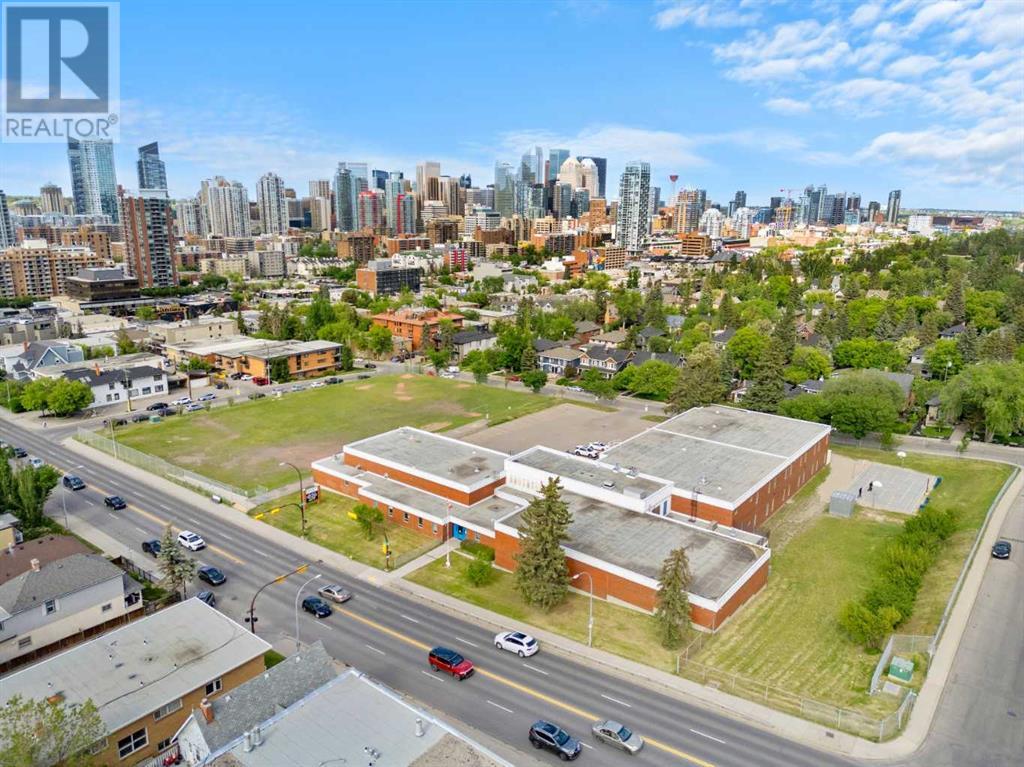 Single Family House for Sale in   A Street SW Bankview Calgary 