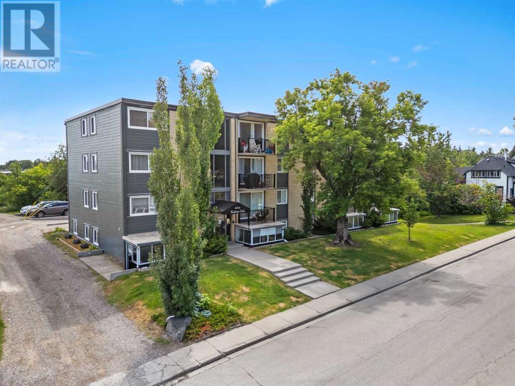 Single Family House for Sale in   A Street SW Bankview Calgary 
