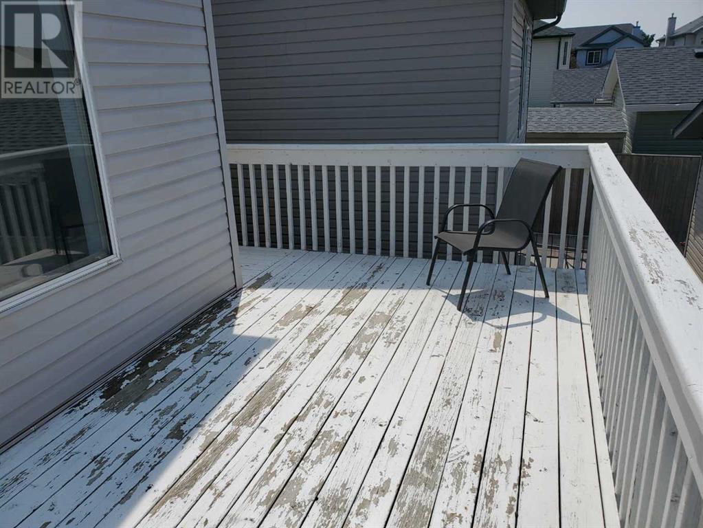 Single Family House Bi-level for Sale in  Anaheim Circle NE Monterey Park Calgary 