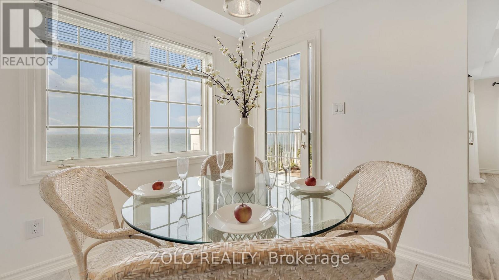 Photo 15 of 301 395 Lakebreeze Drive, Clarington ON