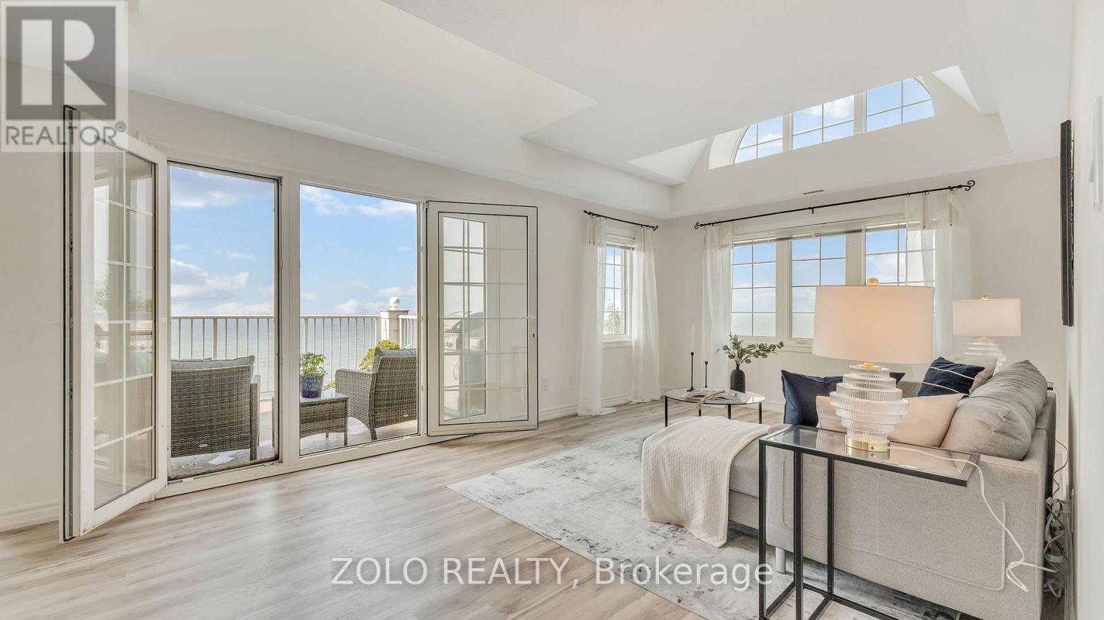 Photo 14 of 301 395 Lakebreeze Drive, Clarington ON