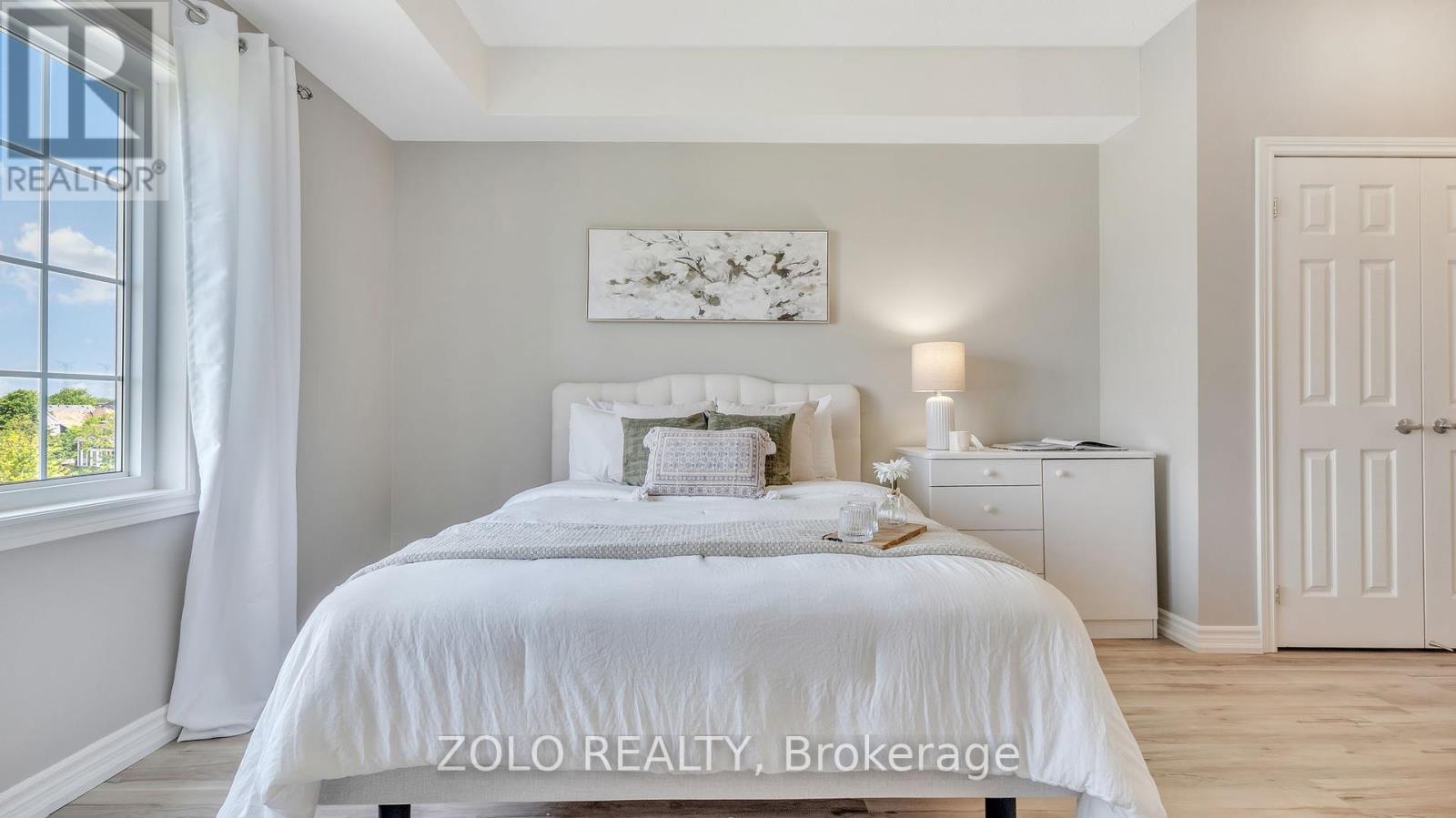 Photo 34 of 301 395 Lakebreeze Drive, Clarington ON
