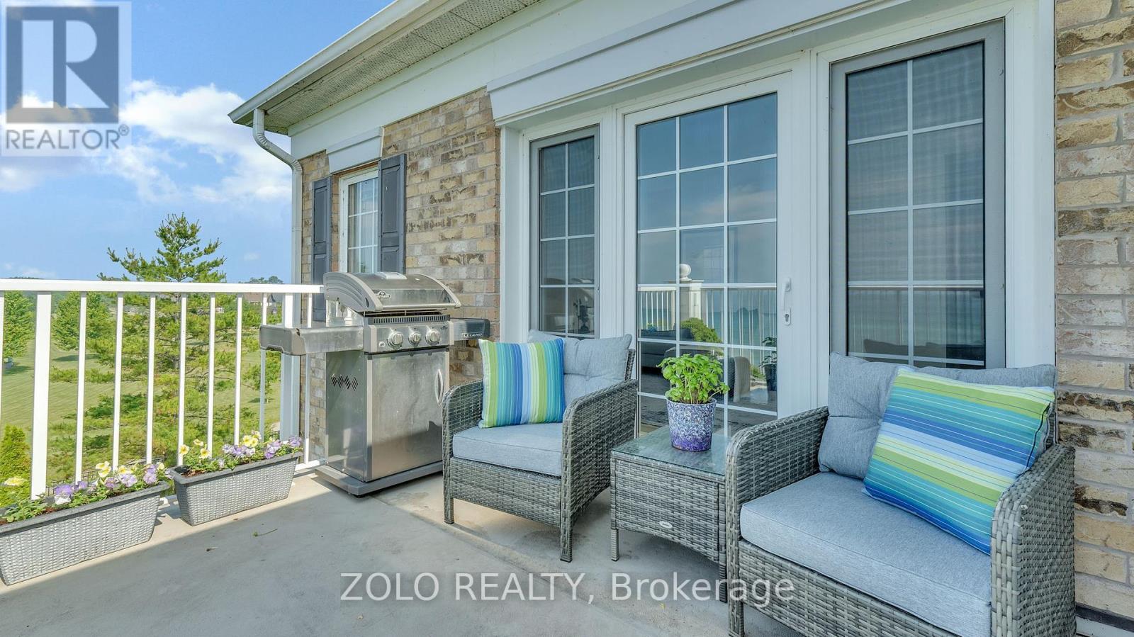 Photo 36 of 301 395 Lakebreeze Drive, Clarington ON