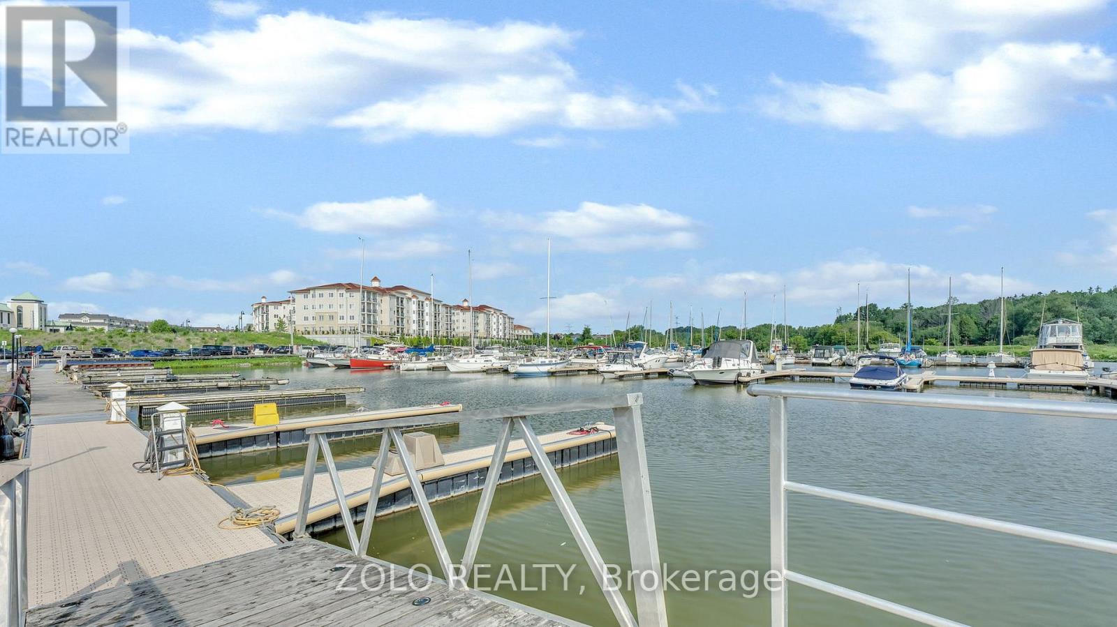 Photo 40 of 301 395 Lakebreeze Drive, Clarington ON