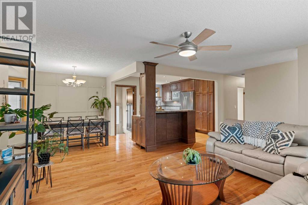 Single Family House Bungalow for Sale in  Granlea Place SW Glendale Calgary 