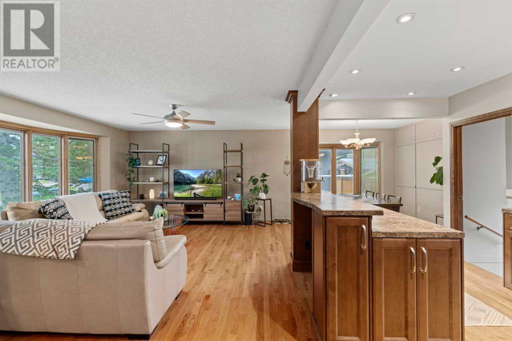 Single Family House Bungalow for Sale in  Granlea Place SW Glendale Calgary 
