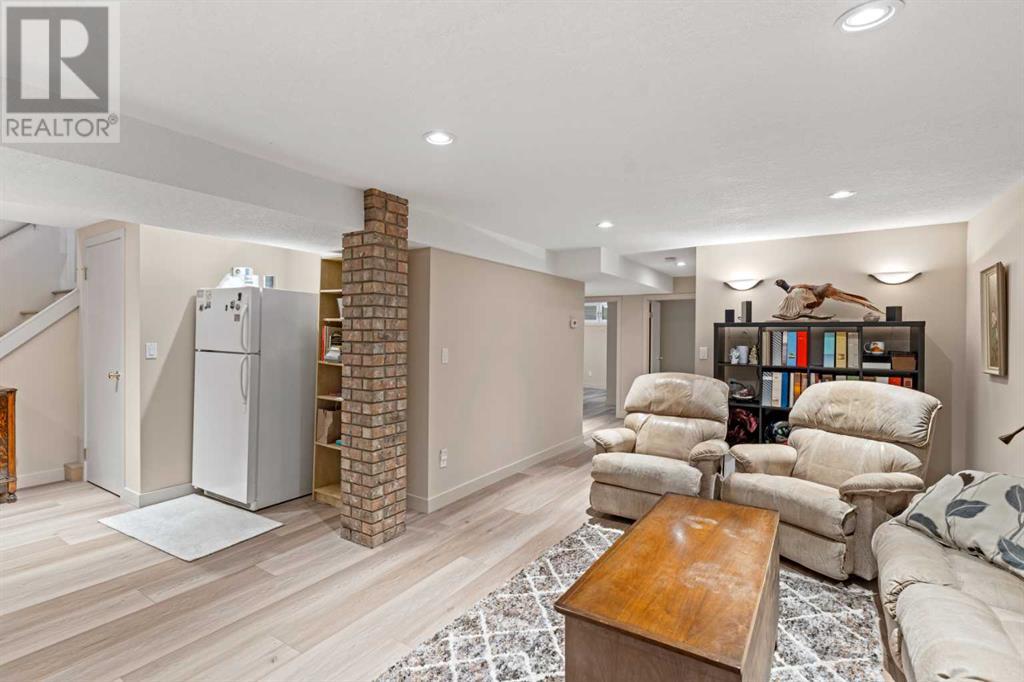 Single Family House Bungalow for Sale in  Granlea Place SW Glendale Calgary 